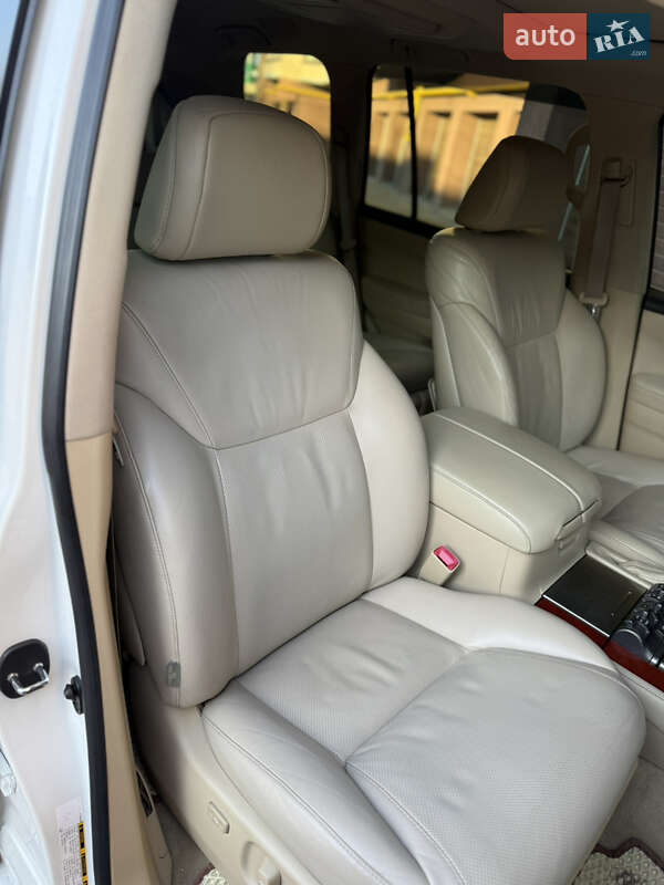 Внедорожник / Кроссовер Lexus LX 2008 в Виннице