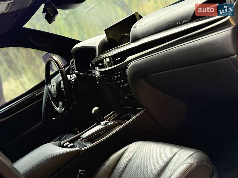 Внедорожник / Кроссовер Lexus LX 2017 в Киеве фото 13 Внедорожник / Кроссовер Lexus LX 2017 в Киеве