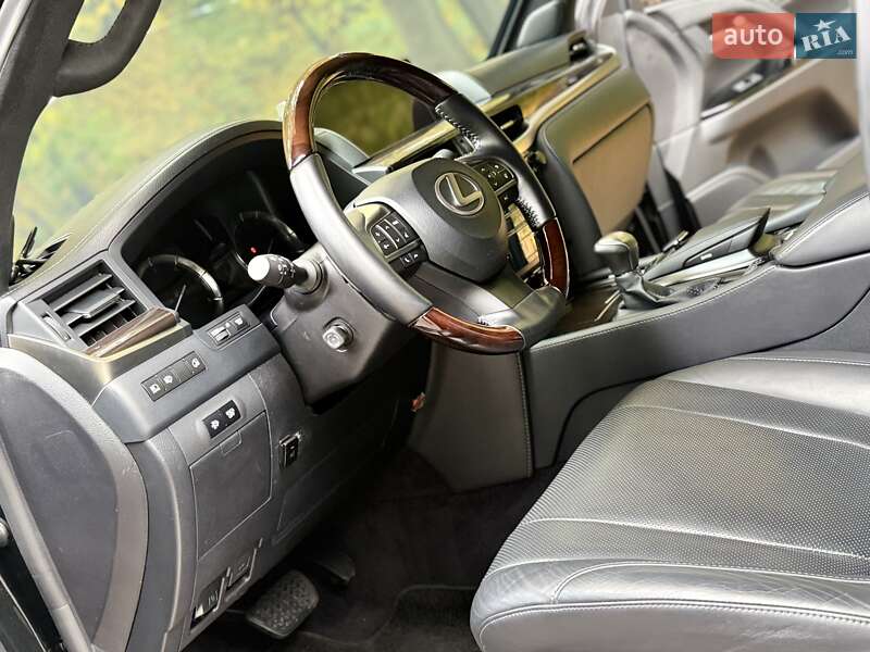 Внедорожник / Кроссовер Lexus LX 2017 в Киеве фото 16 Внедорожник / Кроссовер Lexus LX 2017 в Киеве