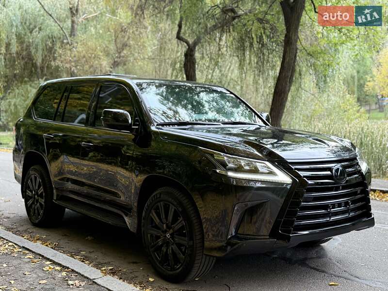 Lexus LX 2017