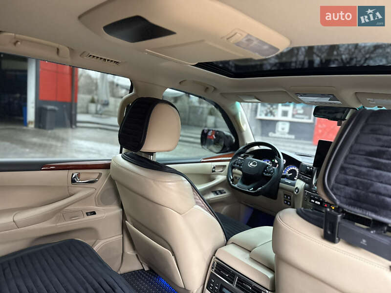 Внедорожник / Кроссовер Lexus LX 2008 в Запорожье