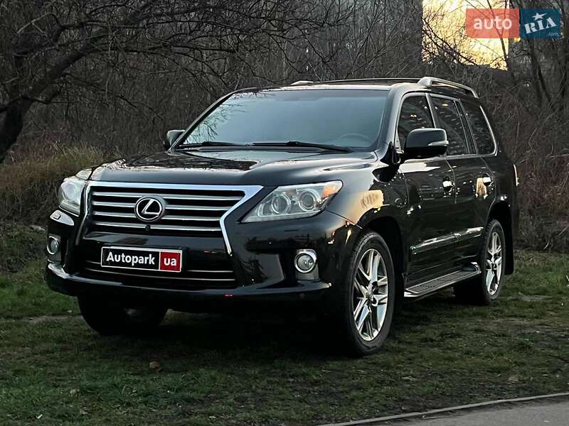 Внедорожник / Кроссовер Lexus LX 2013 в Киеве