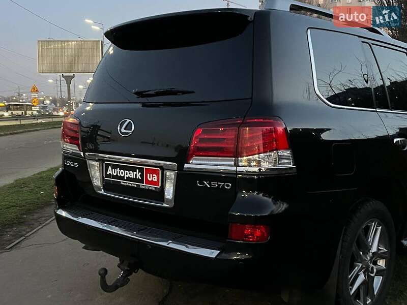 Внедорожник / Кроссовер Lexus LX 2013 в Киеве