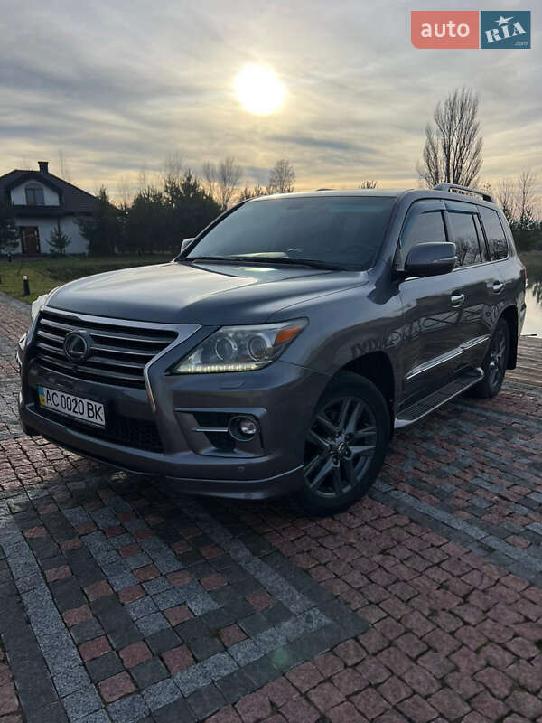 Lexus LX 2014