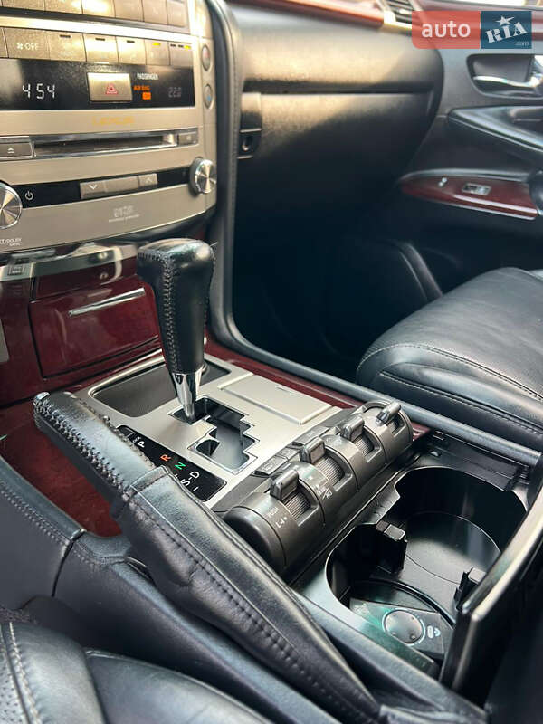 Внедорожник / Кроссовер Lexus LX 2014 в Нововолынске фото 29 Внедорожник / Кроссовер Lexus LX 2014 в Нововолынске