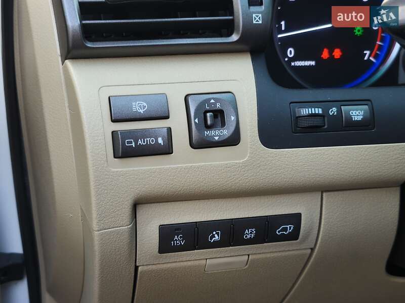 Позашляховик / Кросовер Lexus LX 2010 в Дніпрі