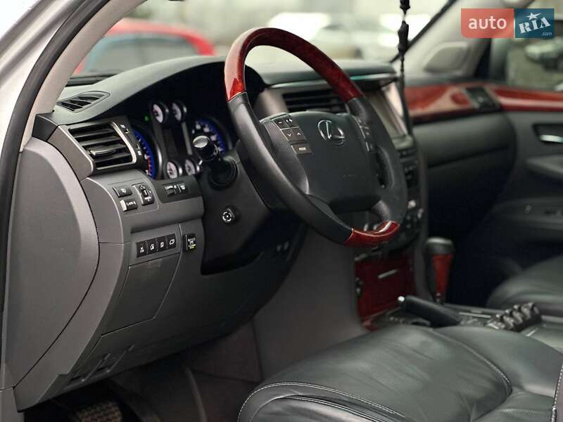 Внедорожник / Кроссовер Lexus LX 2008 в Киеве фото 10 Внедорожник / Кроссовер Lexus LX 2008 в Киеве