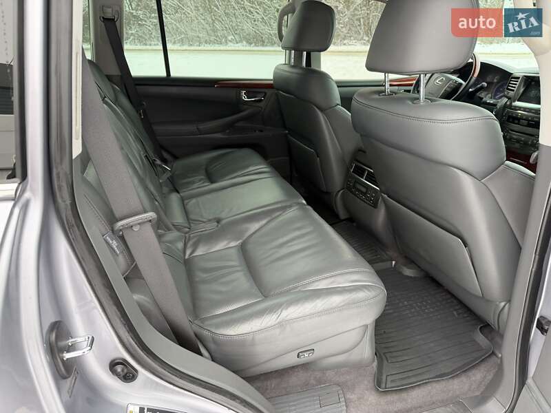 Внедорожник / Кроссовер Lexus LX 2008 в Киеве