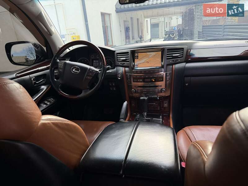 Внедорожник / Кроссовер Lexus LX 2011 в Львове