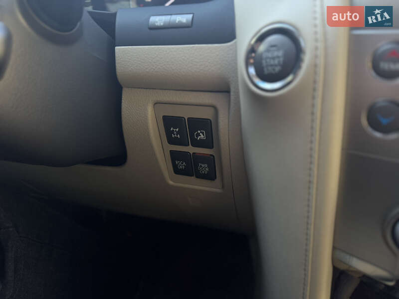 Внедорожник / Кроссовер Lexus LX 2013 в Киеве