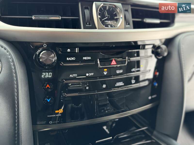 Внедорожник / Кроссовер Lexus LX 2017 в Киеве