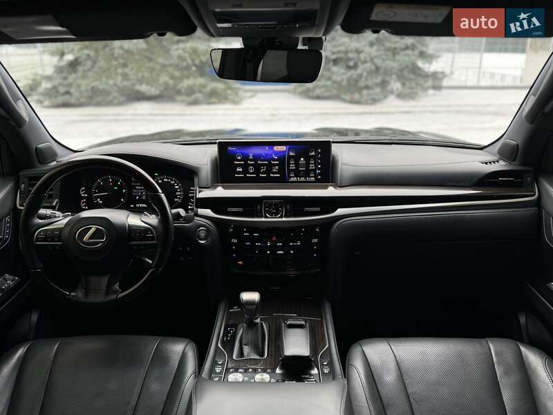 Внедорожник / Кроссовер Lexus LX 2017 в Киеве