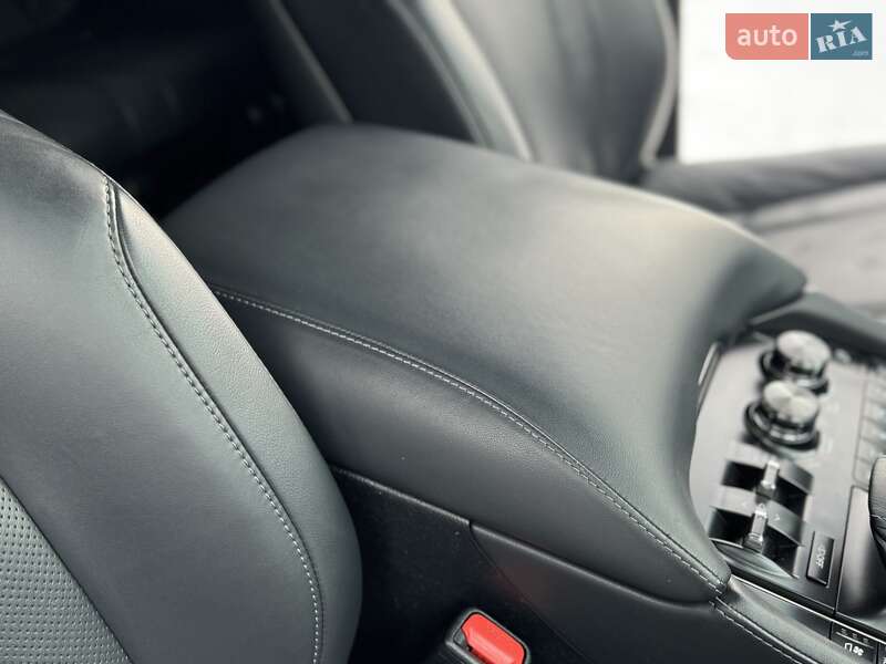 Внедорожник / Кроссовер Lexus LX 2017 в Киеве