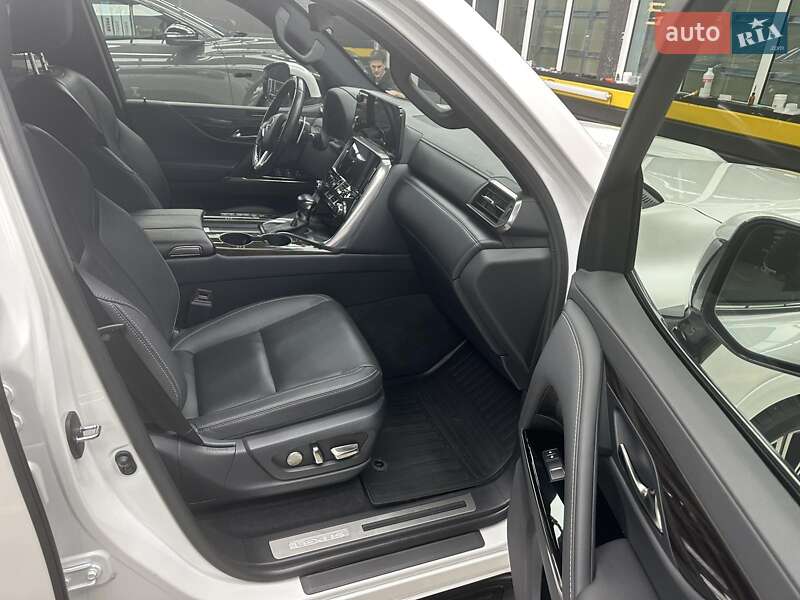 Внедорожник / Кроссовер Lexus LX 2022 в Киеве