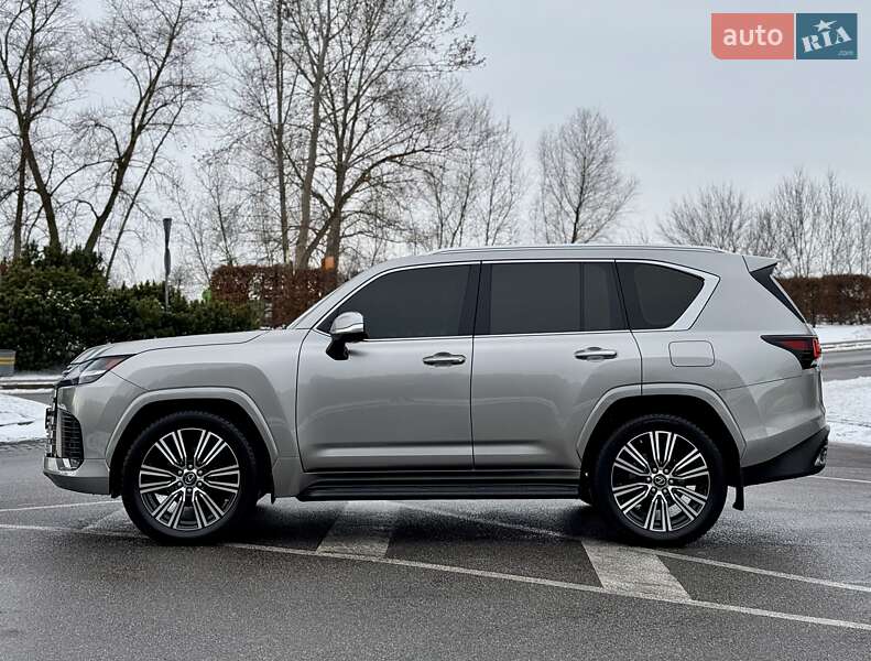 Внедорожник / Кроссовер Lexus LX 2022 в Киеве