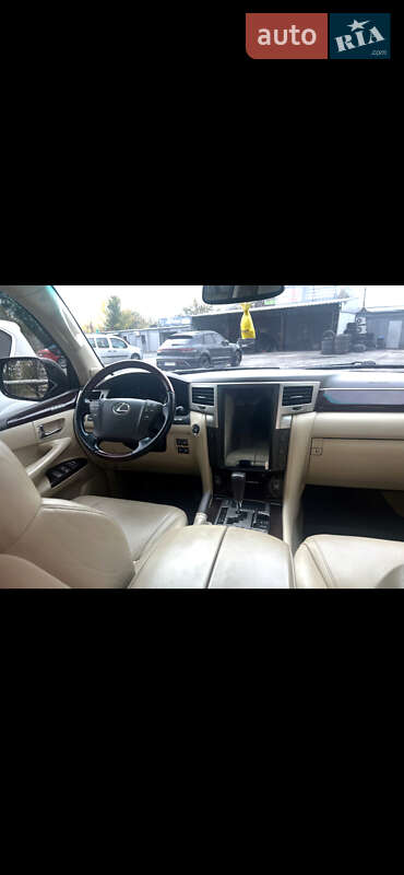 Позашляховик / Кросовер Lexus LX 2013 в Дніпрі