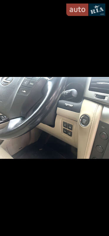 Позашляховик / Кросовер Lexus LX 2013 в Дніпрі