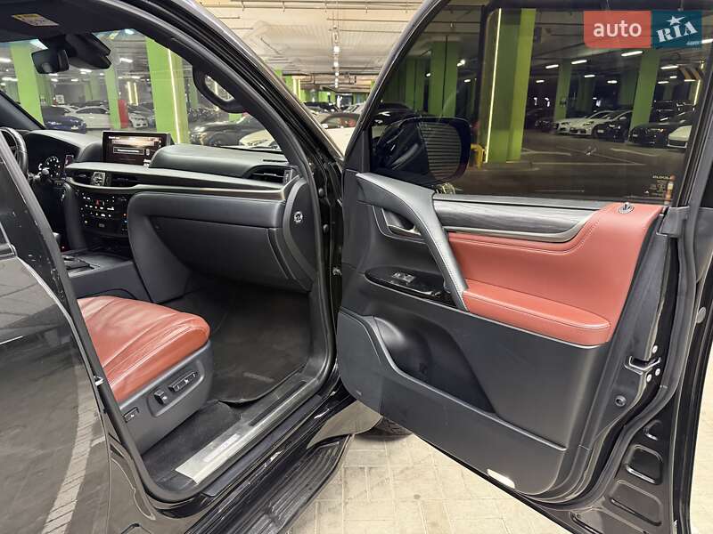 Внедорожник / Кроссовер Lexus LX 2018 в Киеве