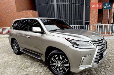 Позашляховик / Кросовер Lexus LX 2016 в Дніпрі