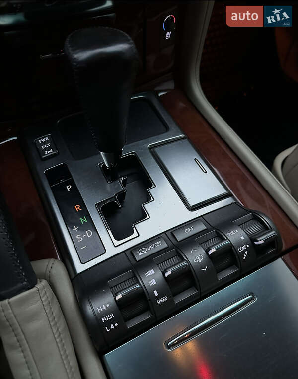 Внедорожник / Кроссовер Lexus LX 2008 в Днепре