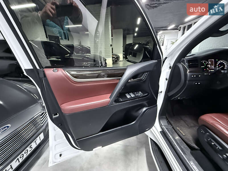 Внедорожник / Кроссовер Lexus LX 2020 в Одессе