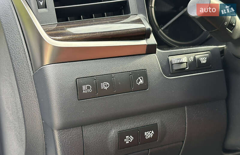 Внедорожник / Кроссовер Lexus LX 2020 в Одессе