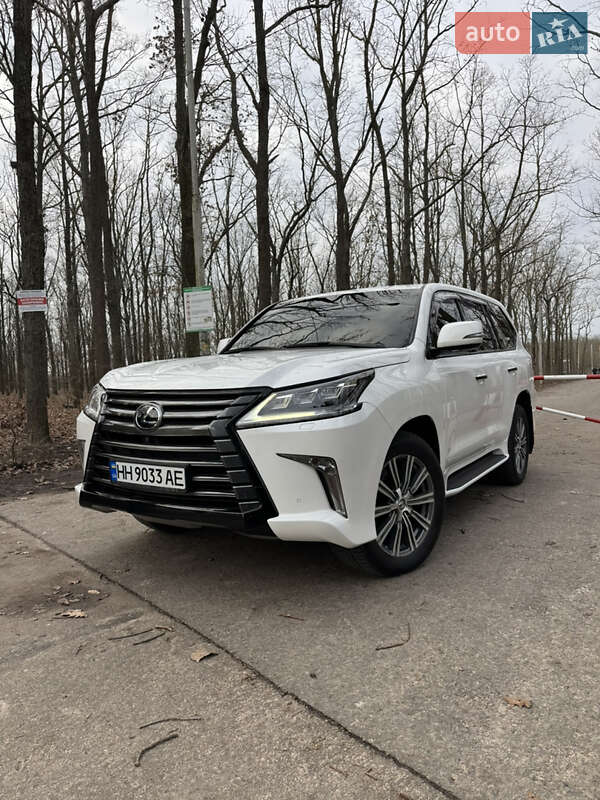 Lexus LX 2015