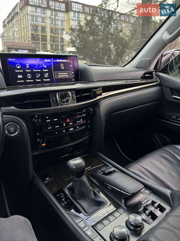 Позашляховик / Кросовер Lexus LX 2015 в Одесі