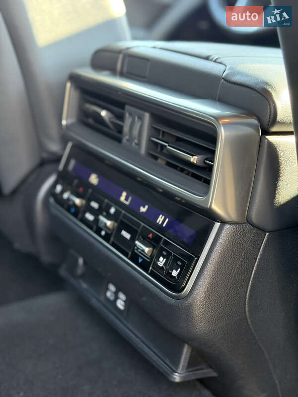 Внедорожник / Кроссовер Lexus LX 2022 в Николаеве