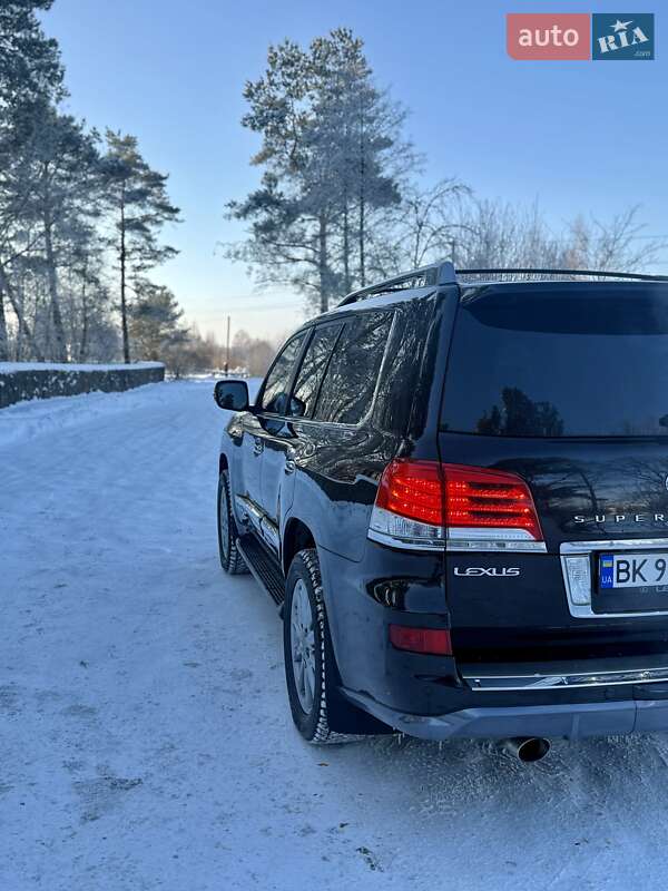 Внедорожник / Кроссовер Lexus LX 2010 в Рокитном
