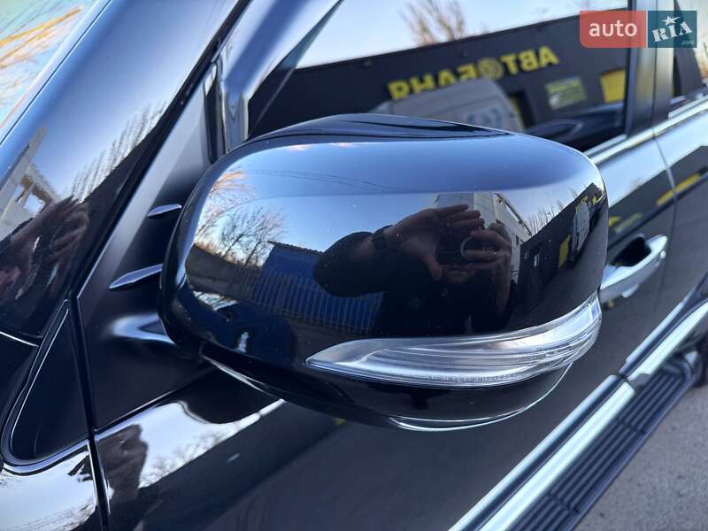 Внедорожник / Кроссовер Lexus LX 2013 в Кривом Роге