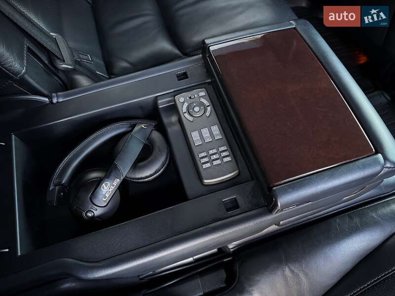 Внедорожник / Кроссовер Lexus LX 2013 в Кривом Роге