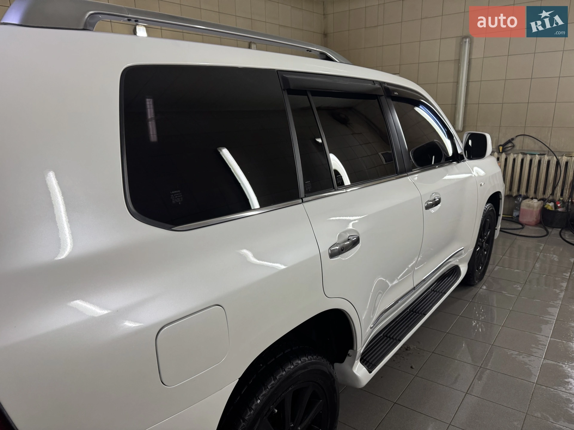 2011 Lexus LX - мініатюра 18