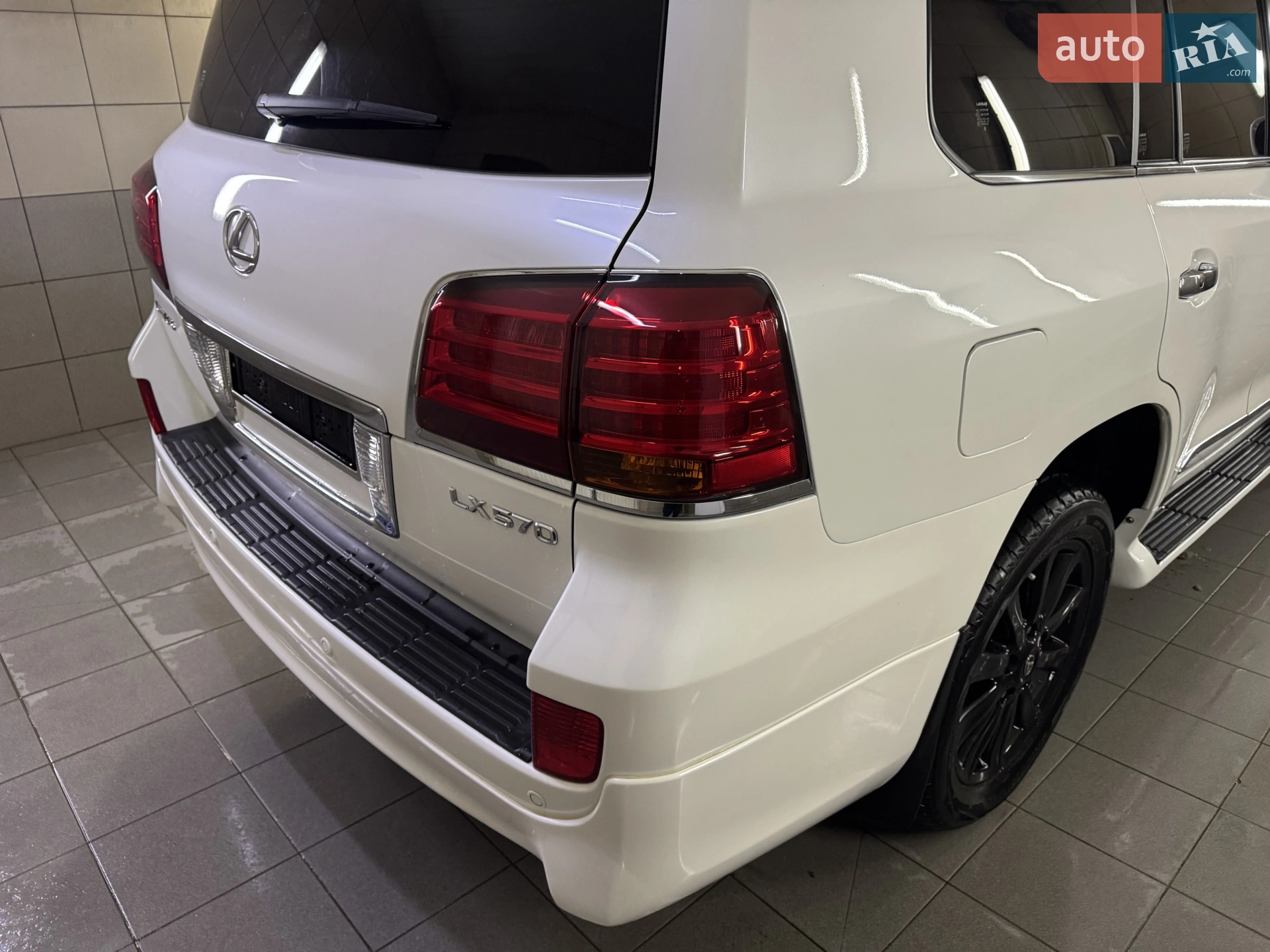 2011 Lexus LX - мініатюра 21