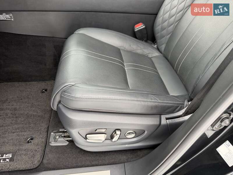 Внедорожник / Кроссовер Lexus LX 2022 в Киеве