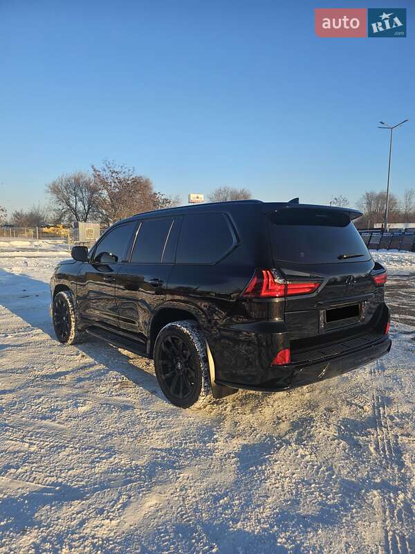 Позашляховик / Кросовер Lexus LX 2016 в Дніпрі