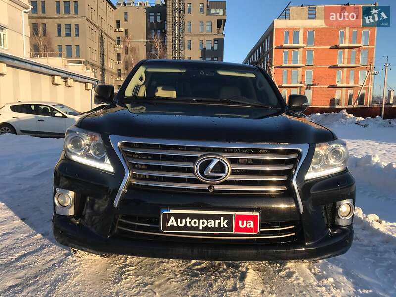 Внедорожник / Кроссовер Lexus LX 2013 в Львове