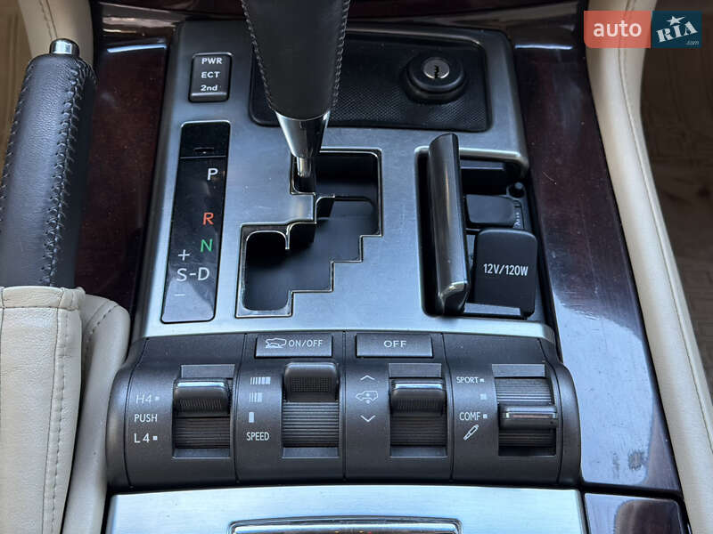 Внедорожник / Кроссовер Lexus LX 2008 в Одессе