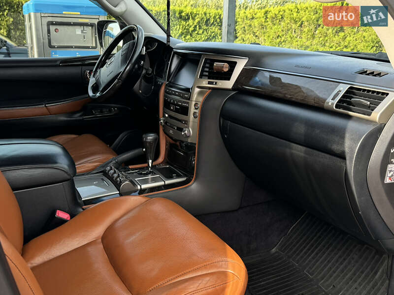 Позашляховик / Кросовер Lexus LX 2012 в Харкові