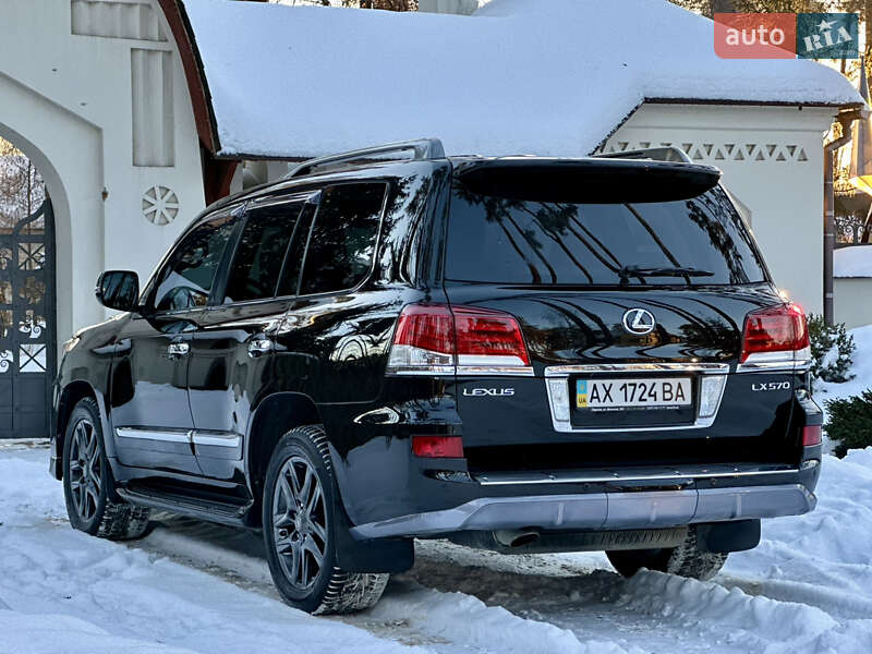 Внедорожник / Кроссовер Lexus LX 2013 в Киеве