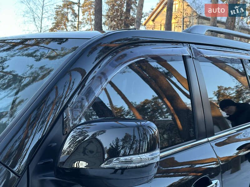 Внедорожник / Кроссовер Lexus LX 2013 в Киеве