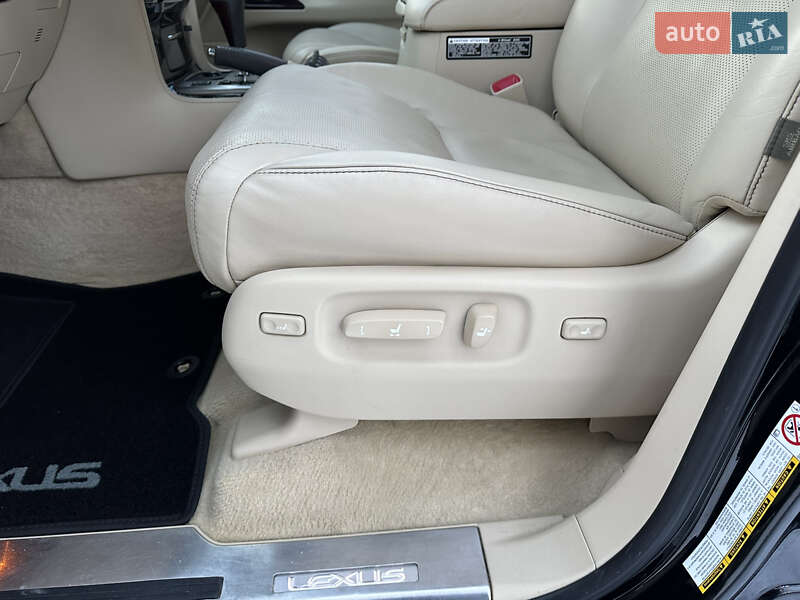 Внедорожник / Кроссовер Lexus LX 2013 в Киеве