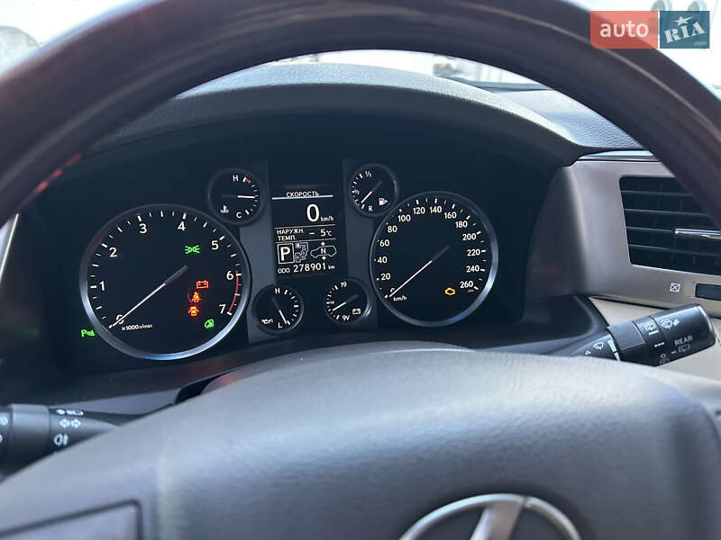 Внедорожник / Кроссовер Lexus LX 2013 в Киеве