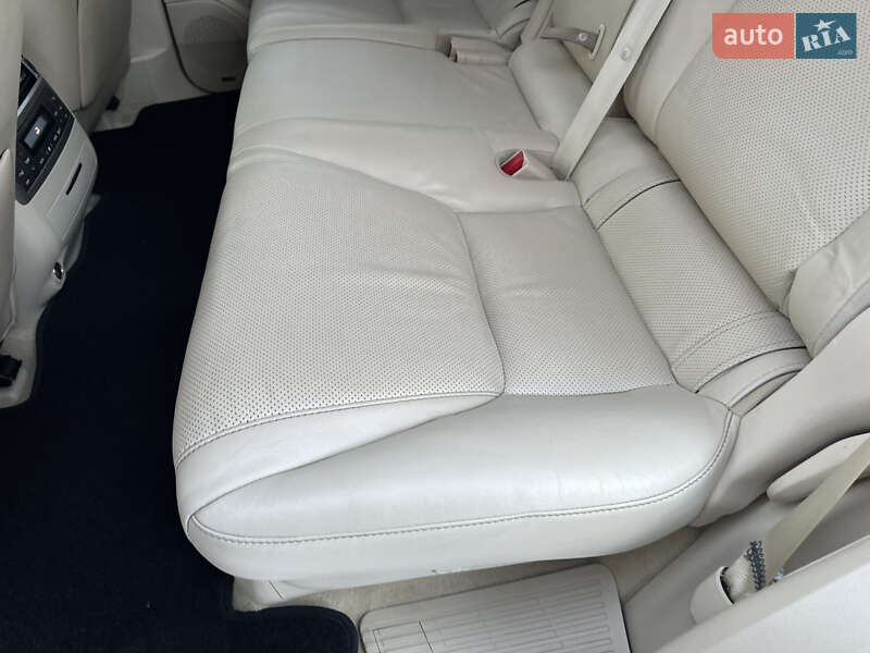 Внедорожник / Кроссовер Lexus LX 2013 в Киеве