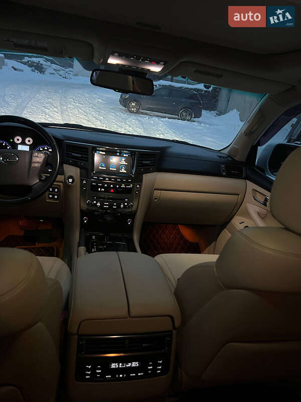 Позашляховик / Кросовер Lexus LX 2008 в Черкасах