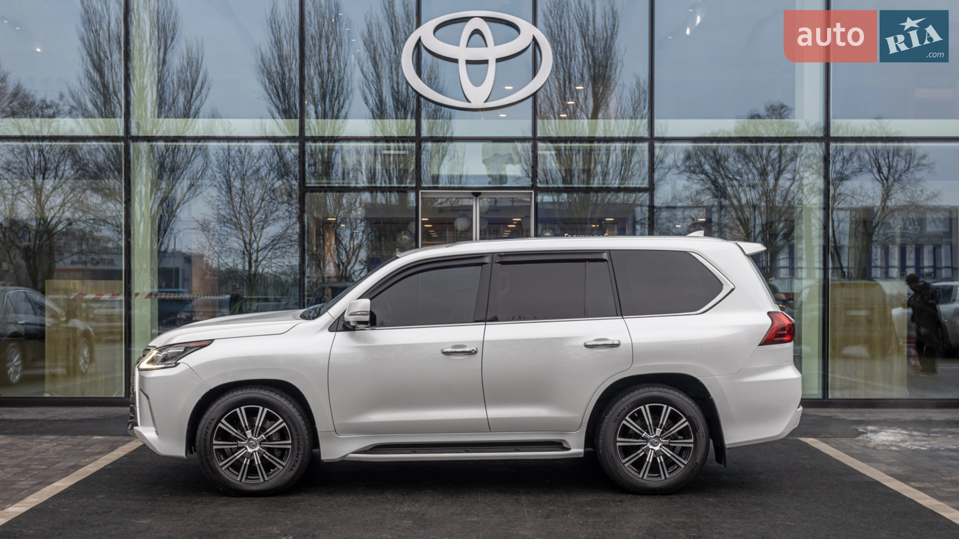 2016 Lexus LX - мініатюра 3