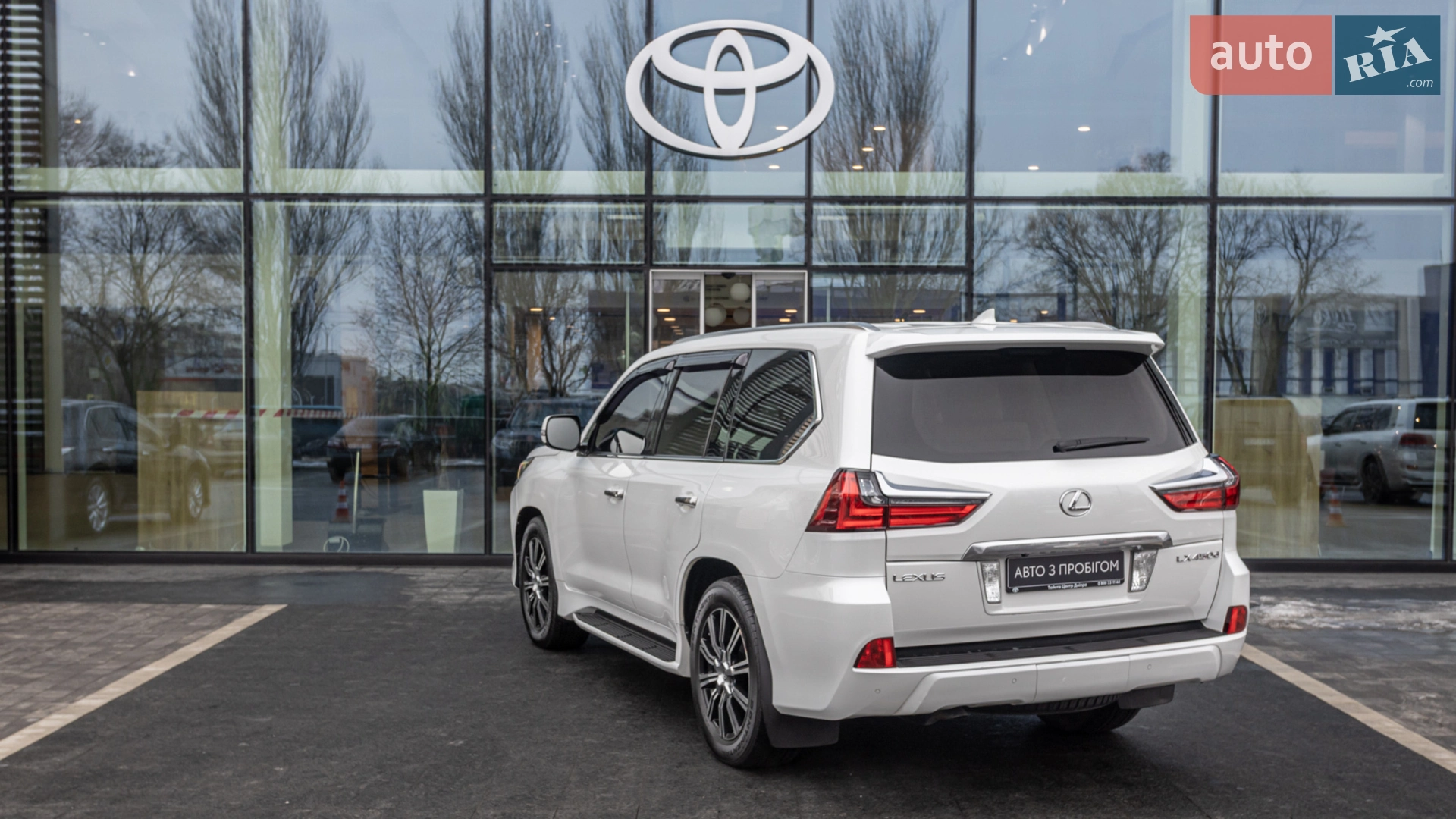 2016 Lexus LX - мініатюра 2