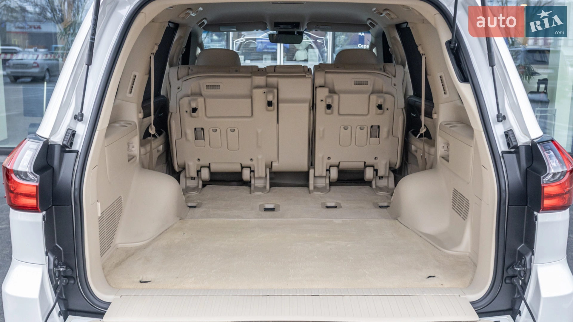 2016 Lexus LX - мініатюра 12