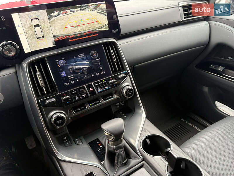 Позашляховик / Кросовер Lexus LX 2023 в Києві