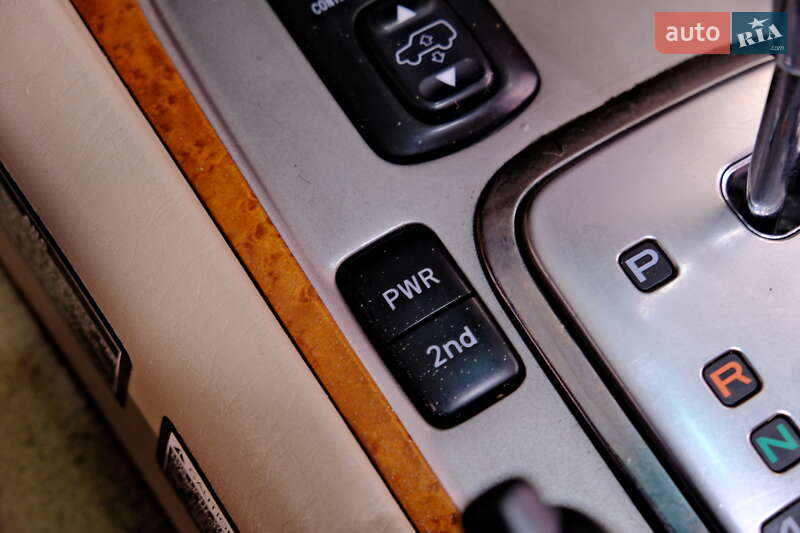 Позашляховик / Кросовер Lexus LX 2003 в Одесі